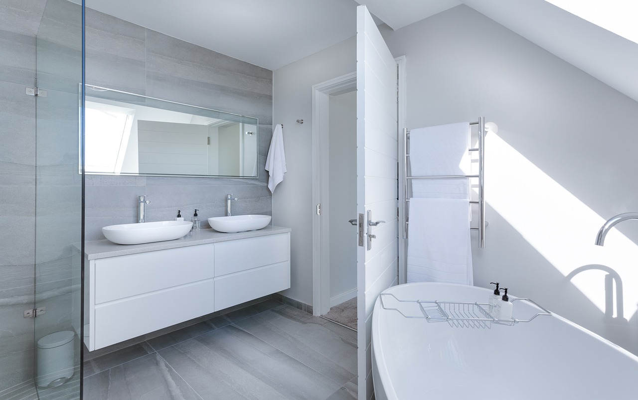 modern-minimalist-bathroom-3115450_1280.jpg