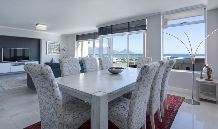 modern-minimalist-dining-room-3108037.jpg