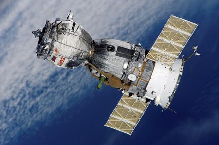 satellite-soyuz-spaceship-space-station-41006.jpeg